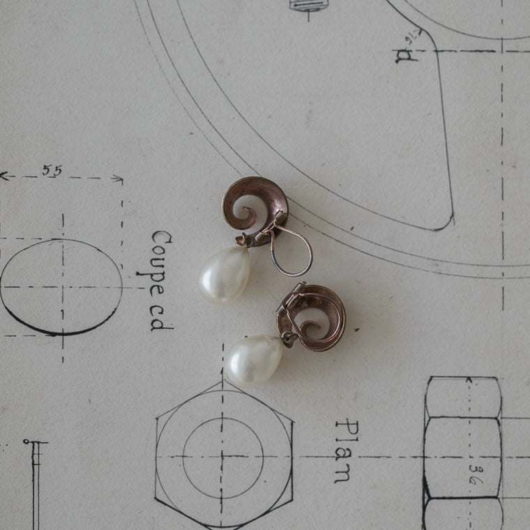 C.1950-|Fench Clip-On Earrings – Swirl & Faux Pearl