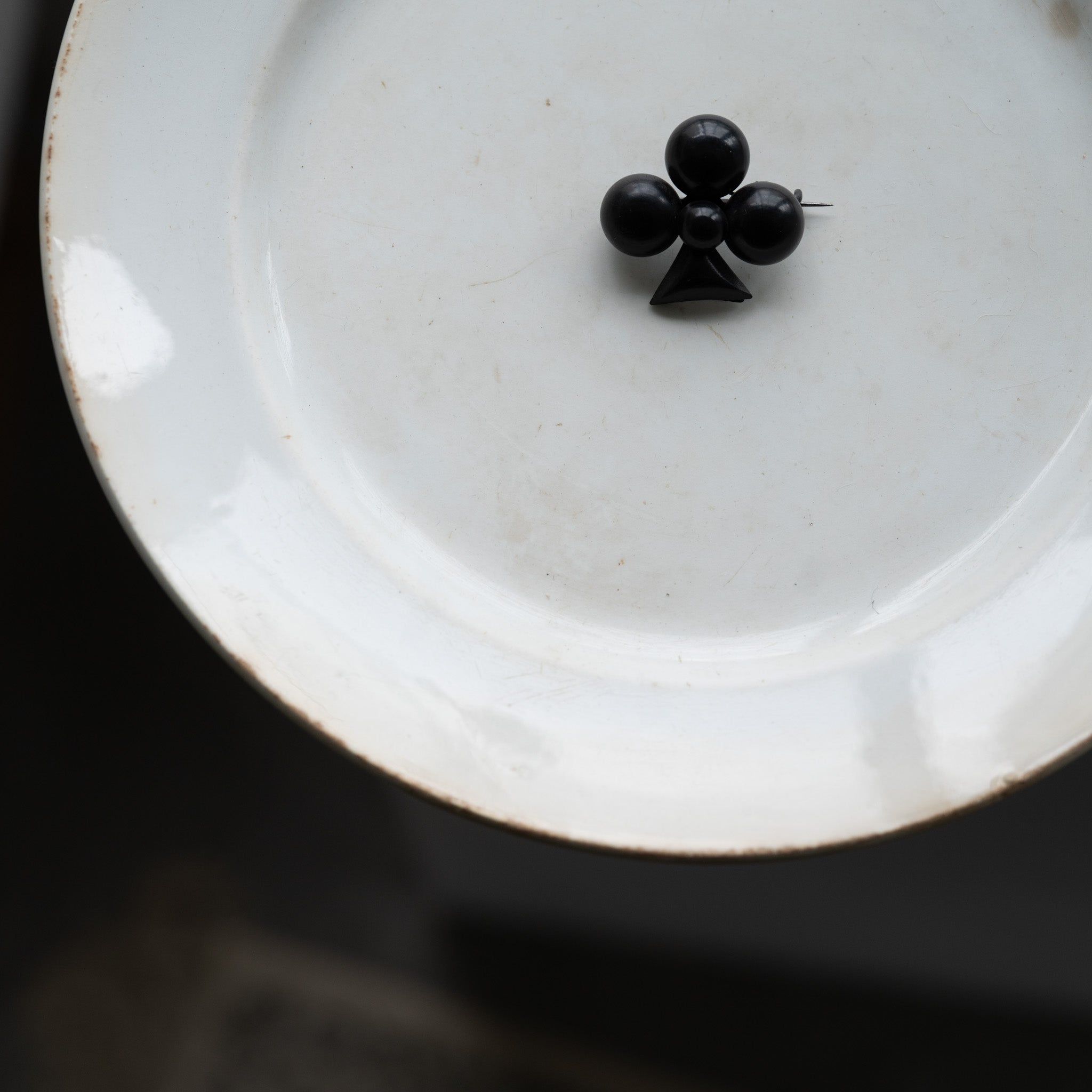 C.1900|Clover Jet Brooch