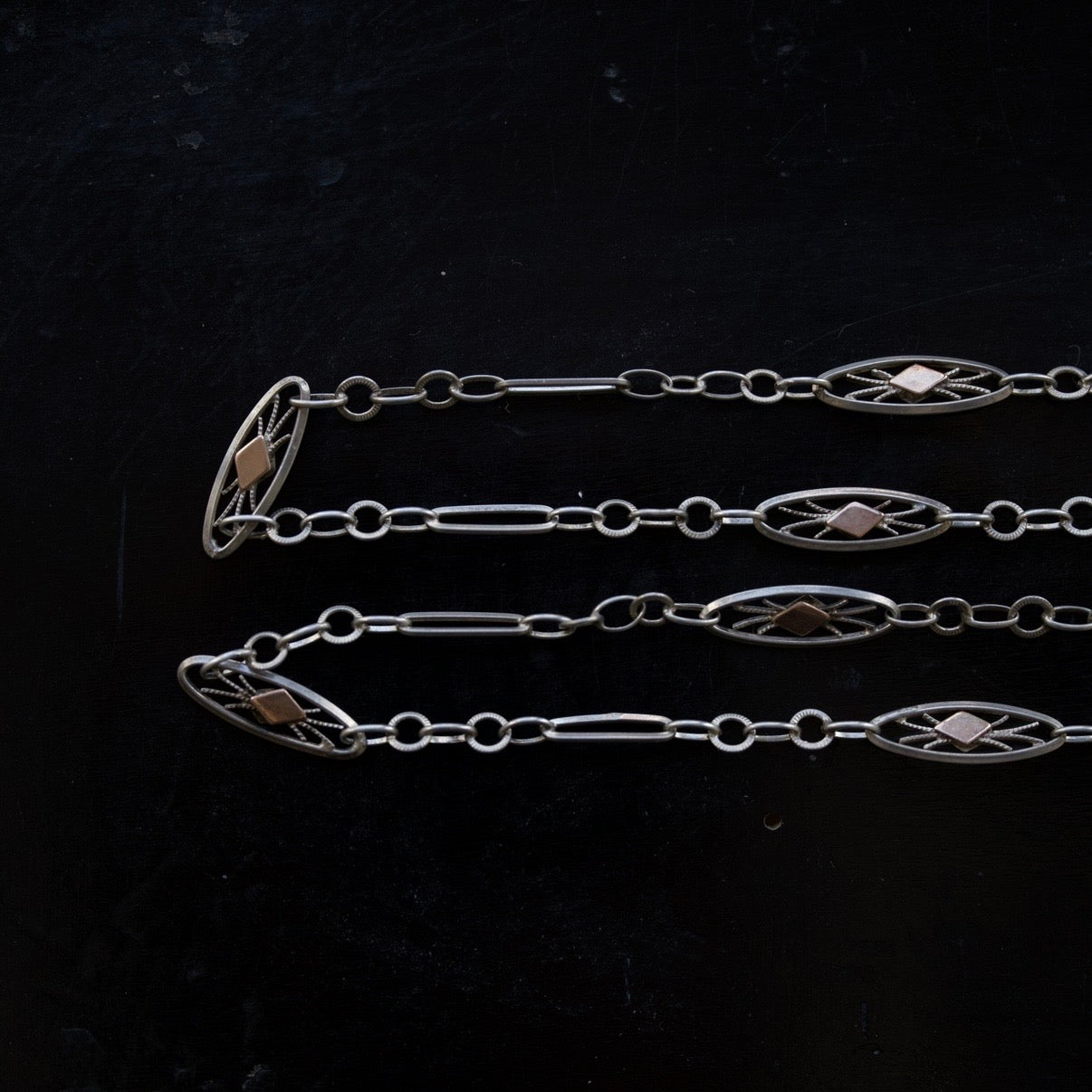 C.1900-1920|Ornamental Station Silver Chain 48cm