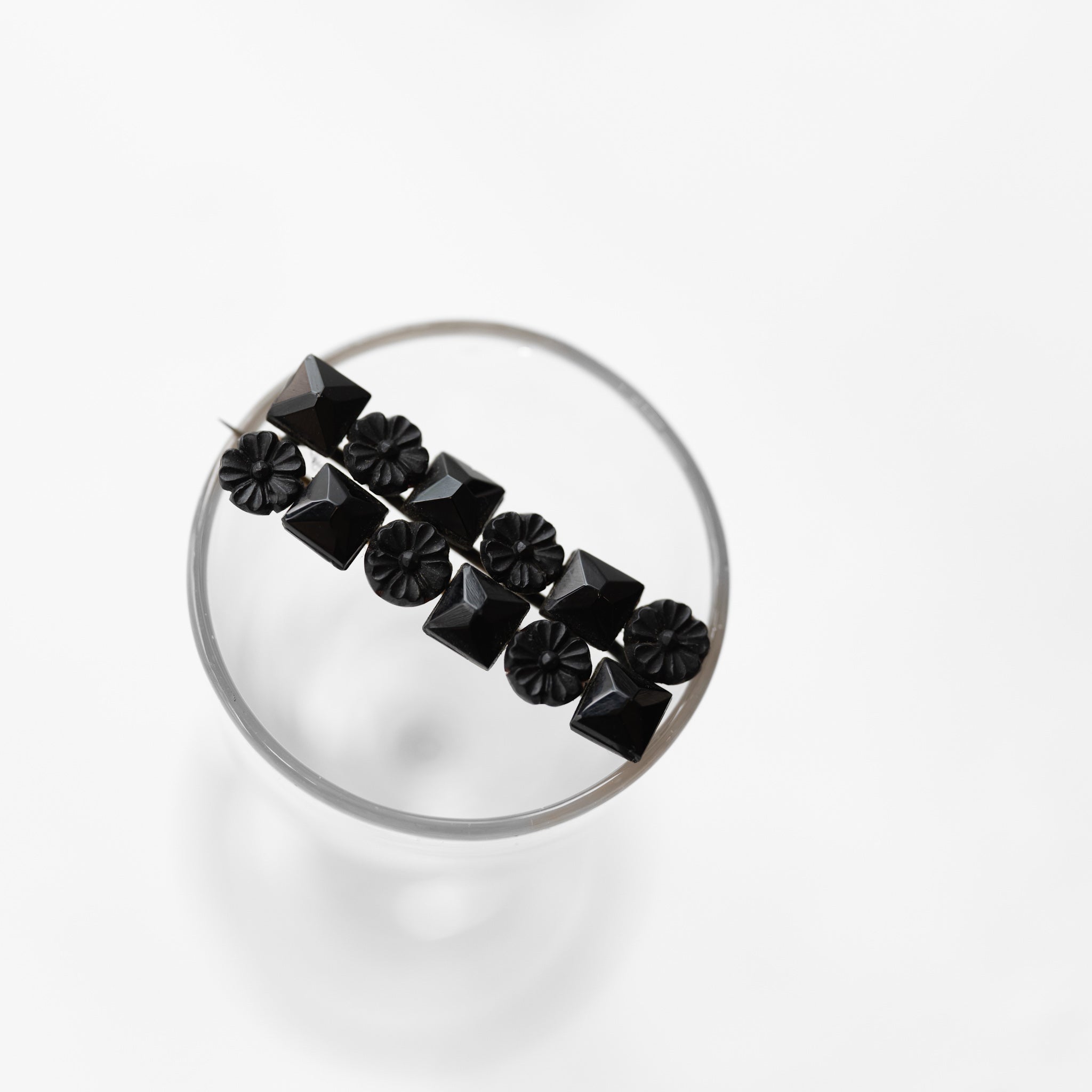 C.1900 - 1930 French Jet Glass Rosette Bar Brooch