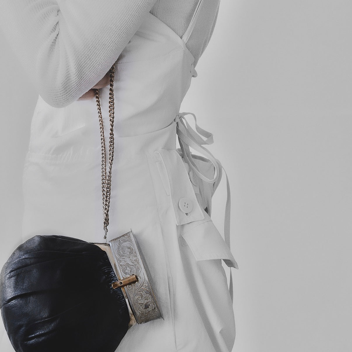C.1920-1940|Black Chain Bag with Floral Metal Frame