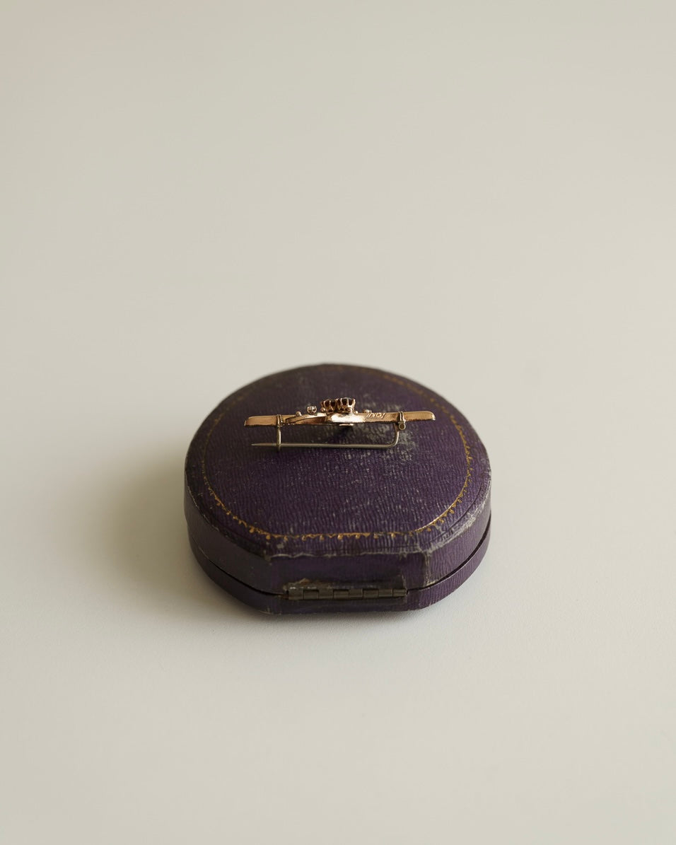 C.1900 Gold‑Plated Bar Brooch with Garnet Clover and Seed Pearls