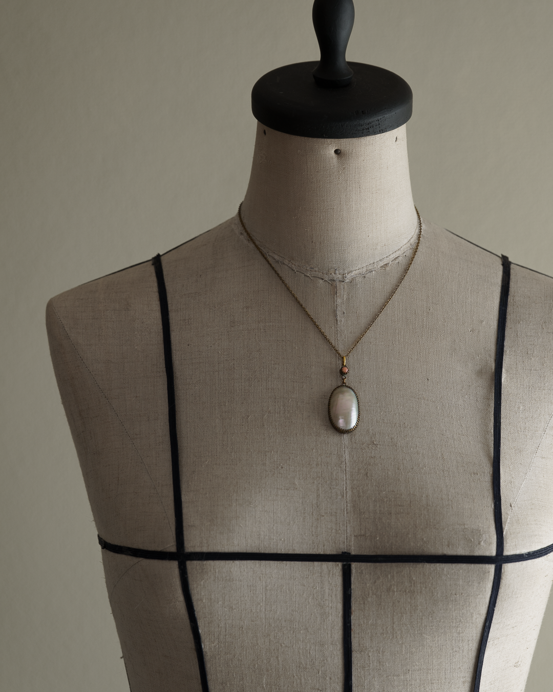 C.1850-1900|Fench Necklace with Mabe Pearl & Pink Coral