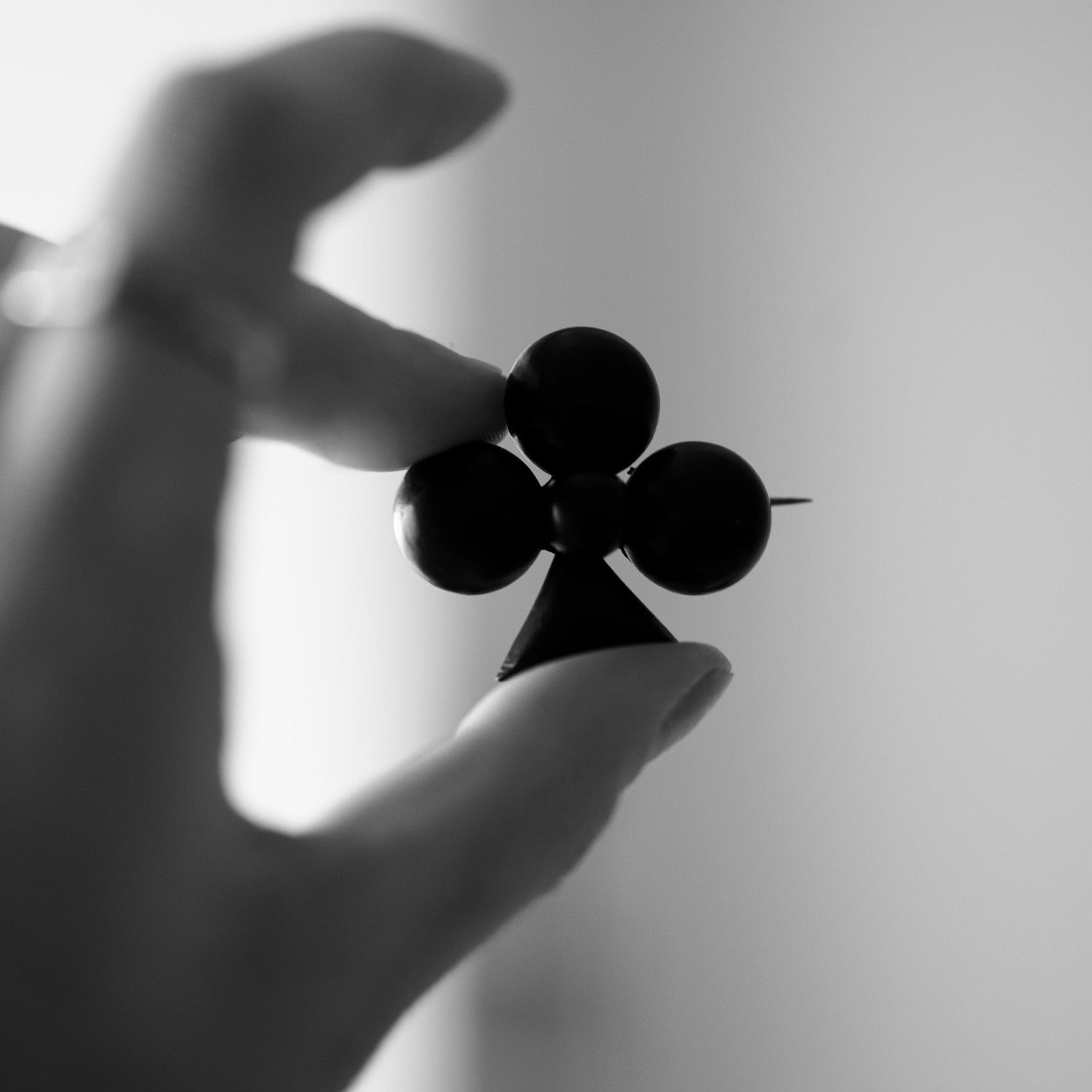 C.1900|Clover Jet Brooch