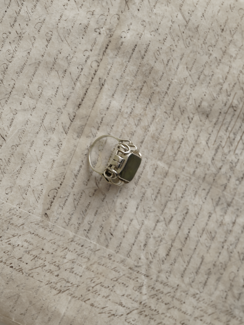 Art Nouveau / Art Deco Transitional design Green Jasper et Silver Ring