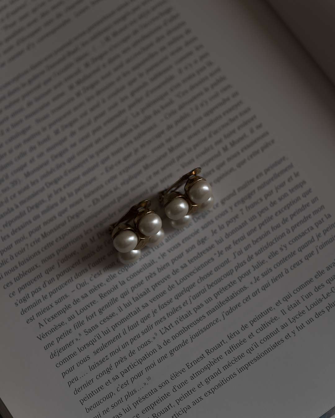 C.1950 Vintage Quad Clover Faux Pearl Clip‑On Earrings