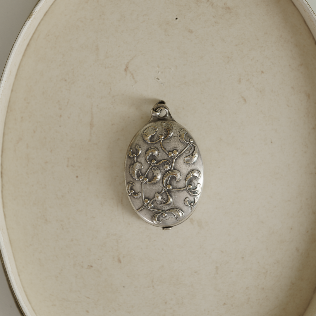 C.1890-1910|Art Nouveau Silver Mistletoe Mirror Locket Pendant