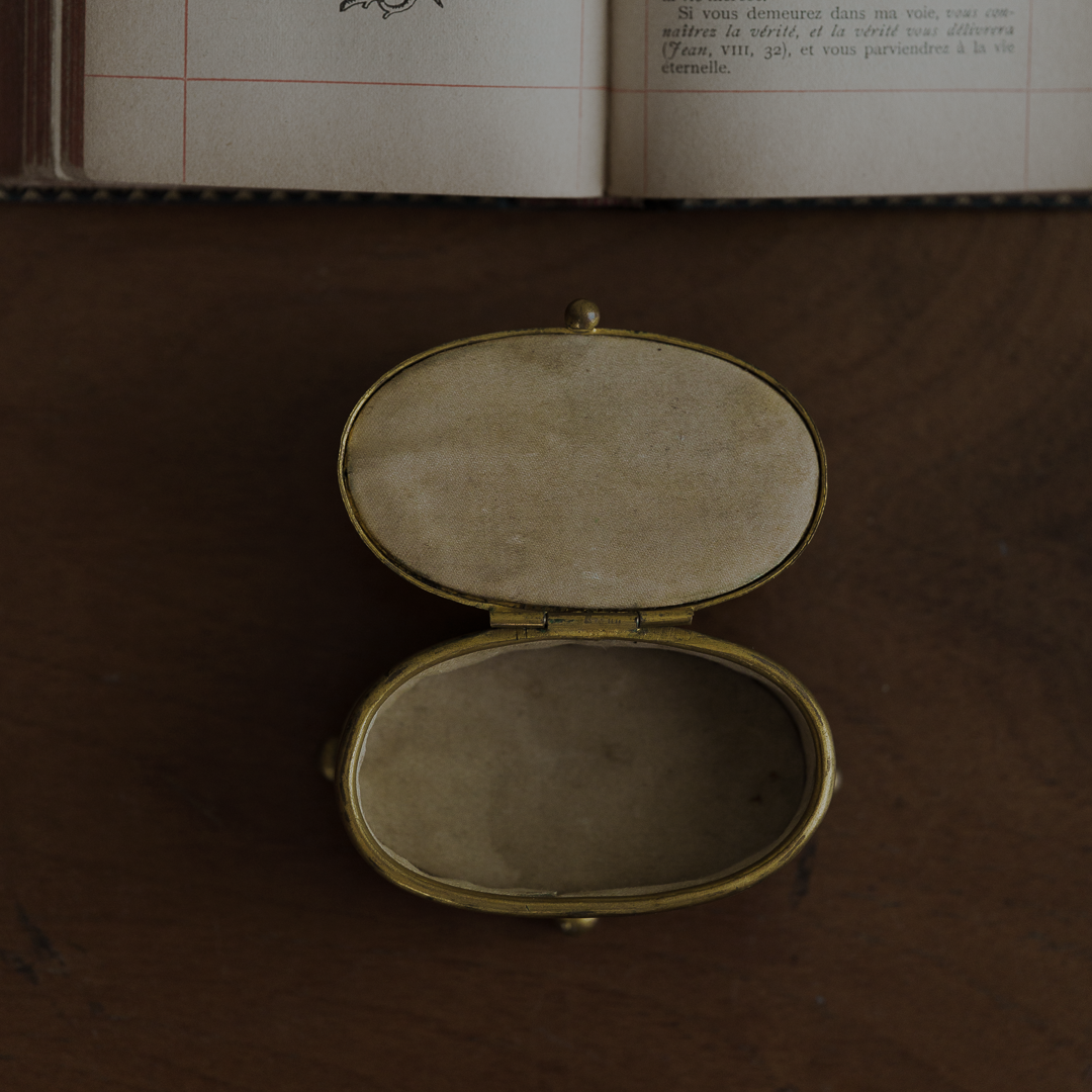 C.1900|Hand Painted Flower Jewerly Case