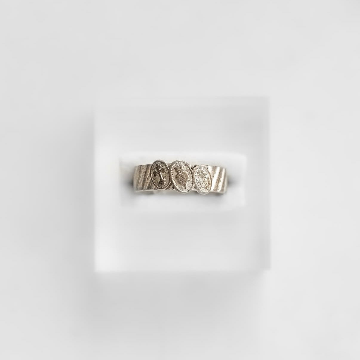 C.1920-1940| Faith, Hope & Sacred Heart Ring