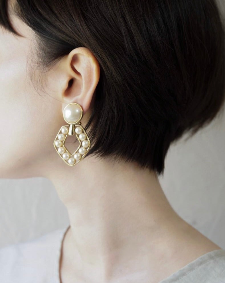 TRIFARI BIG PEARL EARRING<br>トリファリ・ビッグ・パール・イヤリング