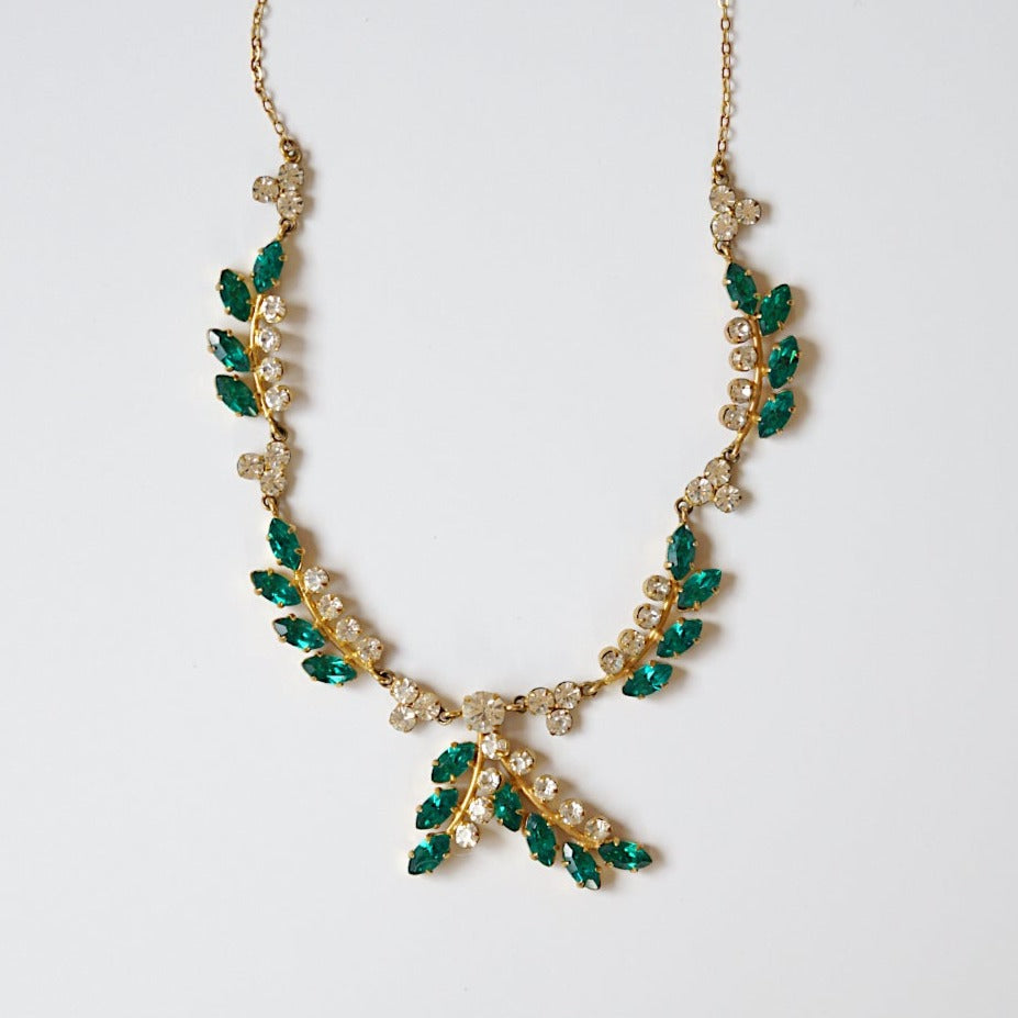 OLIVE LEAF GLASS NECKLACE<br>オリーブリーフ・グラス・ネックレス
