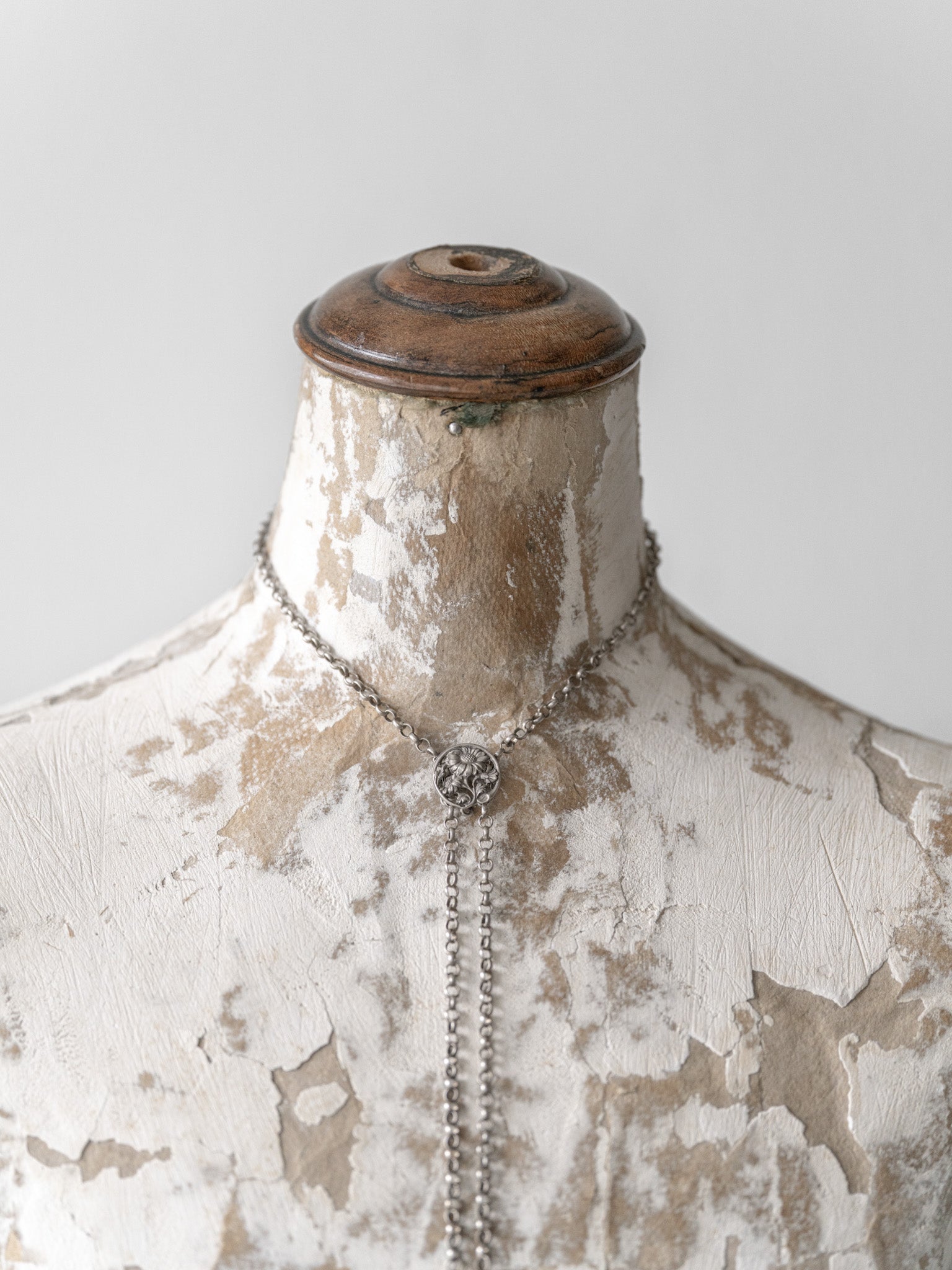C.1900-1930｜Silver Floral Lariat Necklace