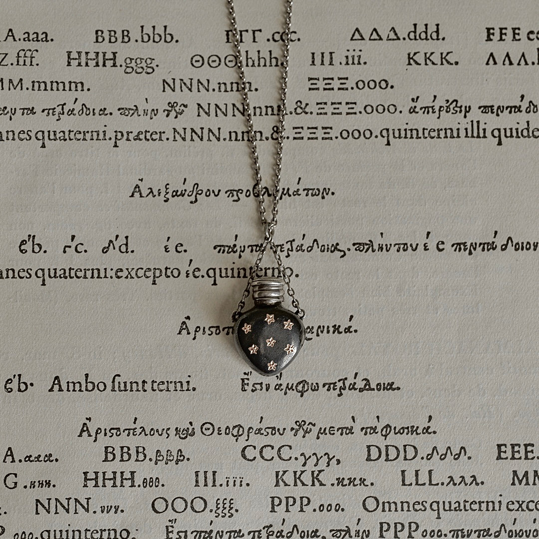 C.1900｜Star et Lily Motif Black Niello Bottle Heart Necklace