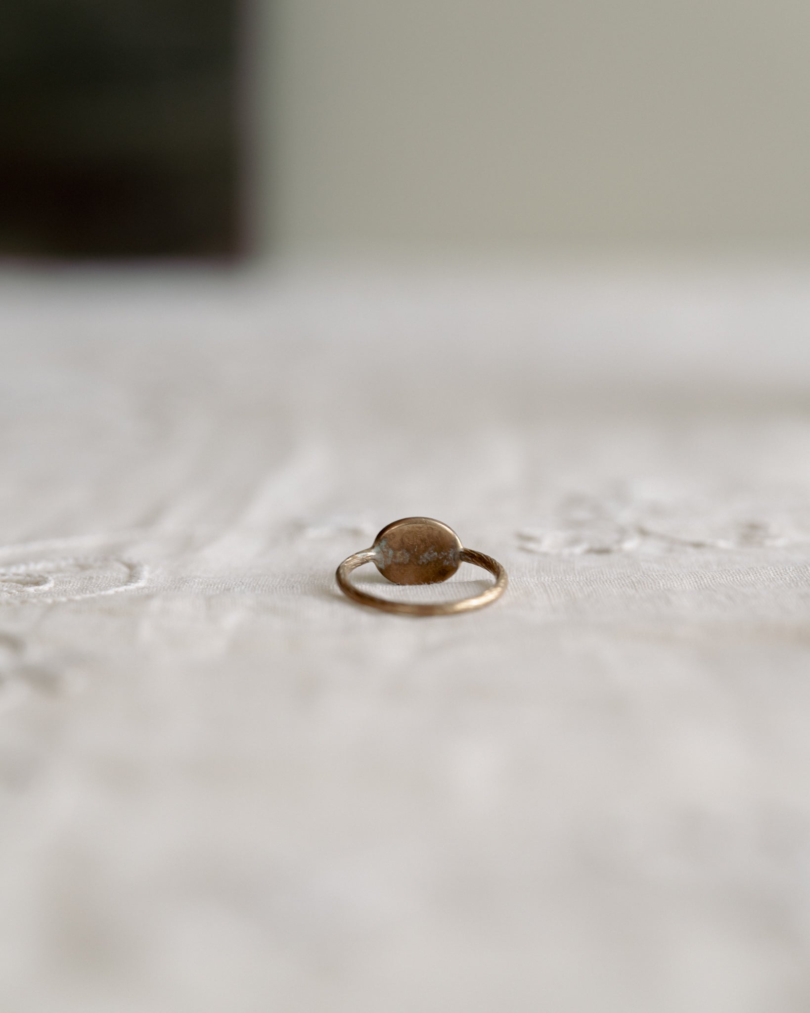 C.1960 Blue Moon Stone Ring / Pierre de Lune