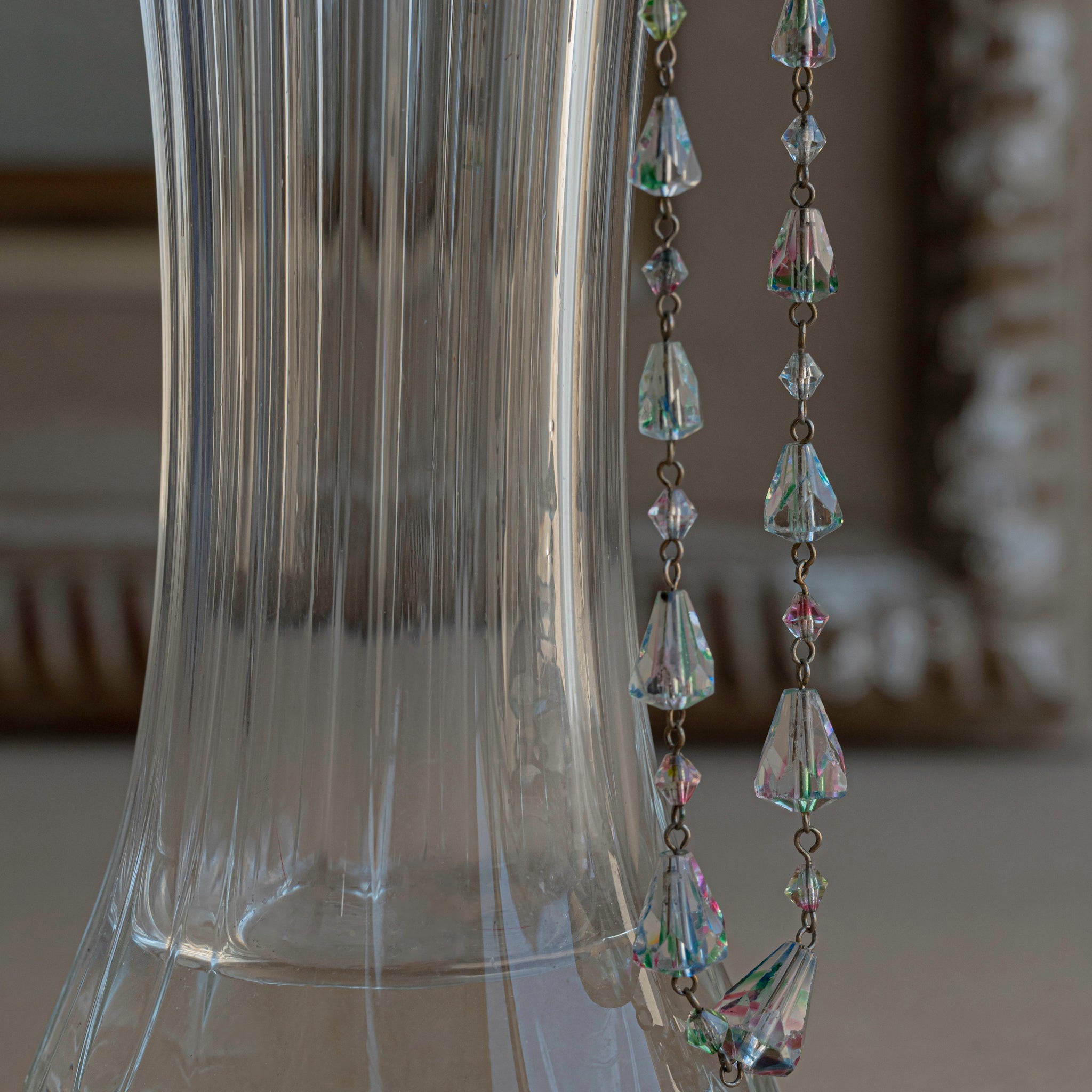 Clear Tone Iris Glass Necklace