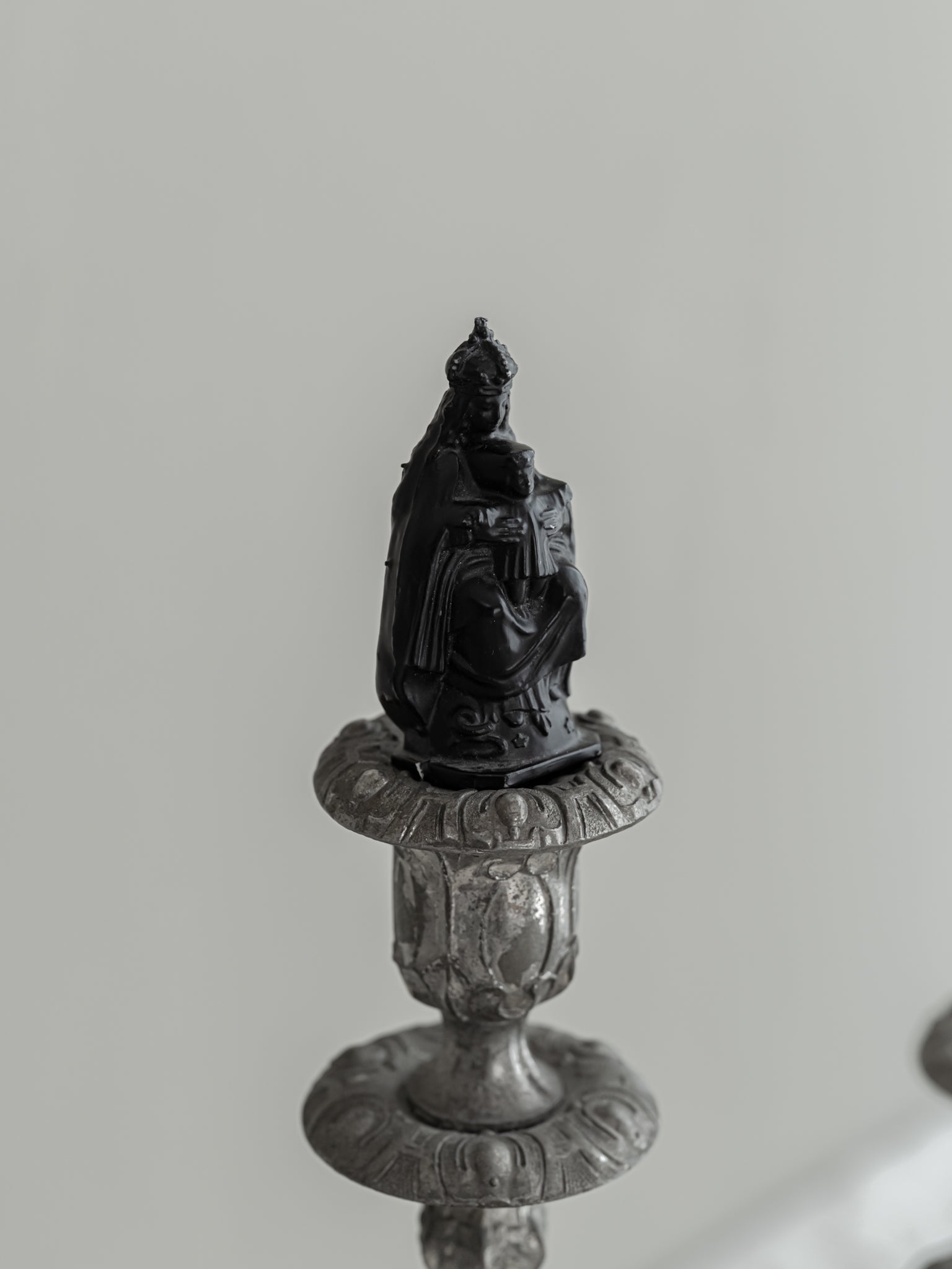 C.1920-1940 "黒衣の聖母子"の像　Vierge Noire