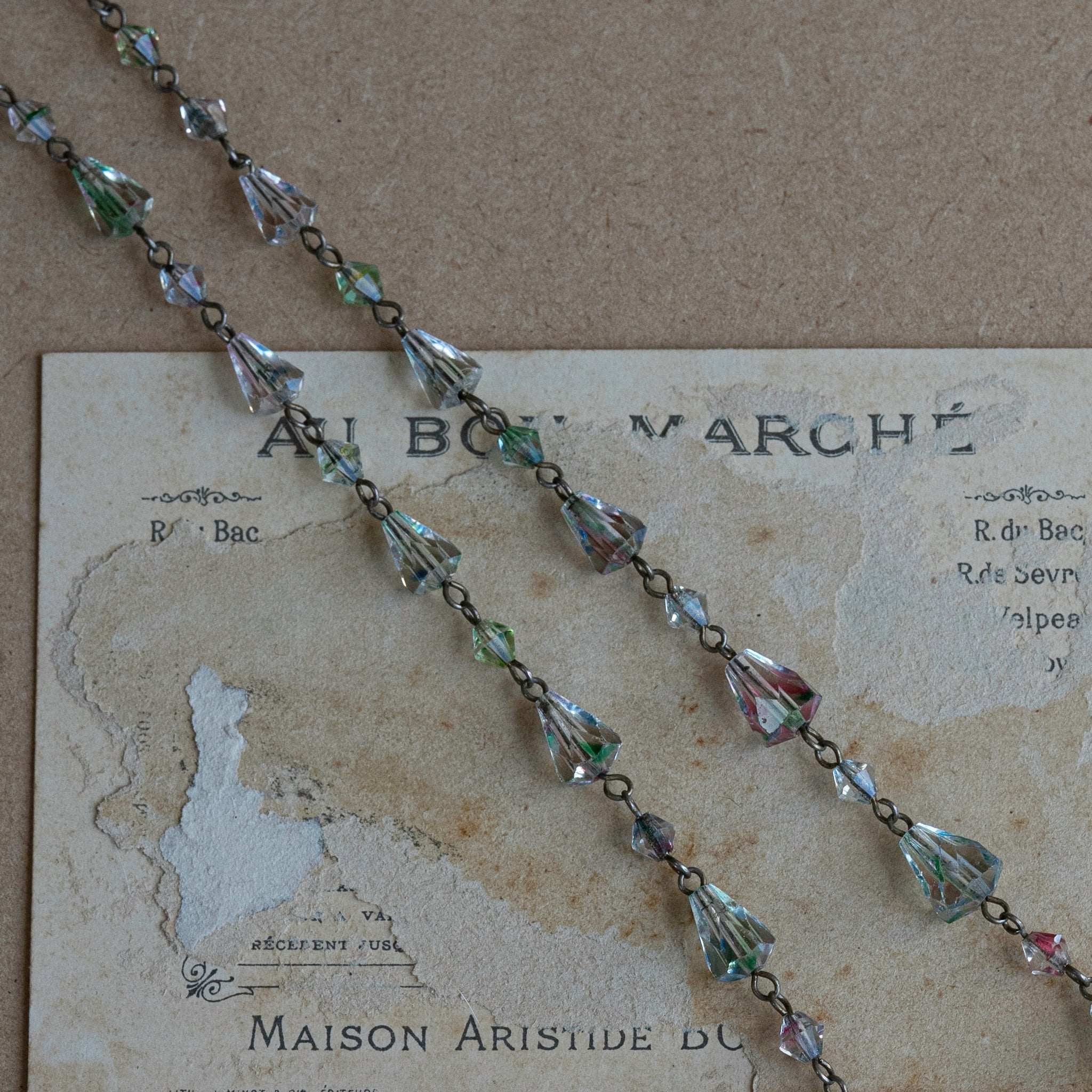 Clear Tone Iris Glass Necklace