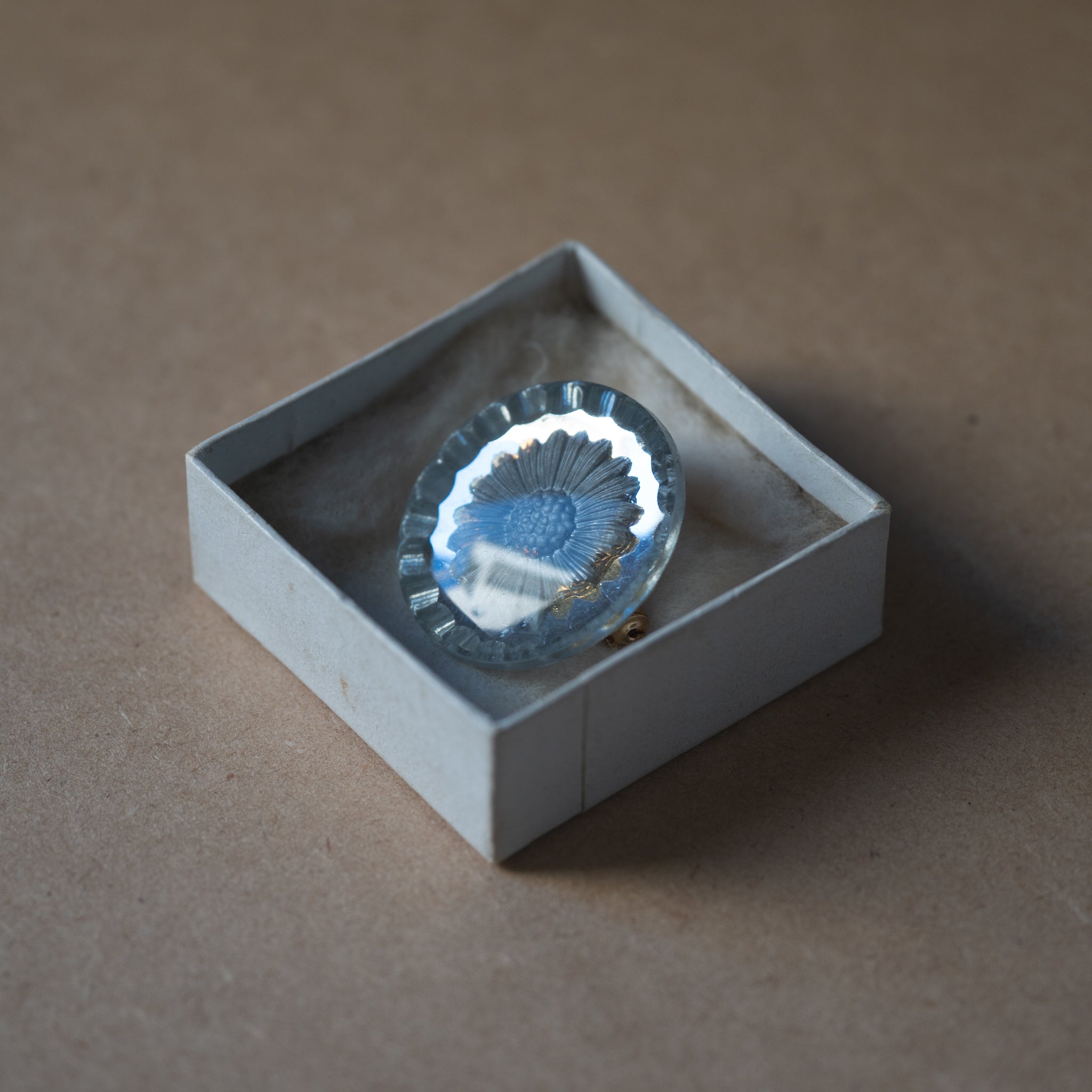 Daisy Clear Glass Brooch