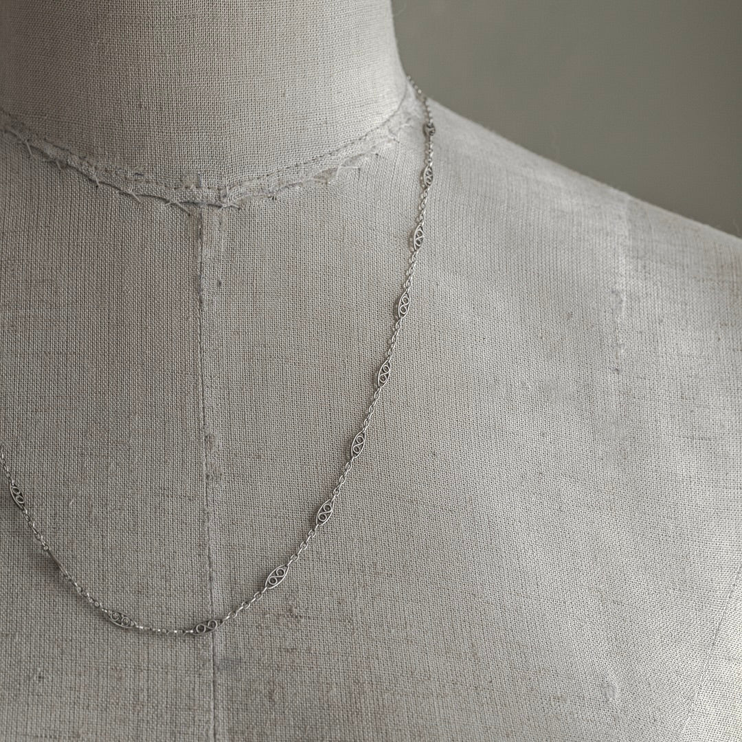 C.1900-1915｜Filigree Petit Leaf Motif Silver Chain