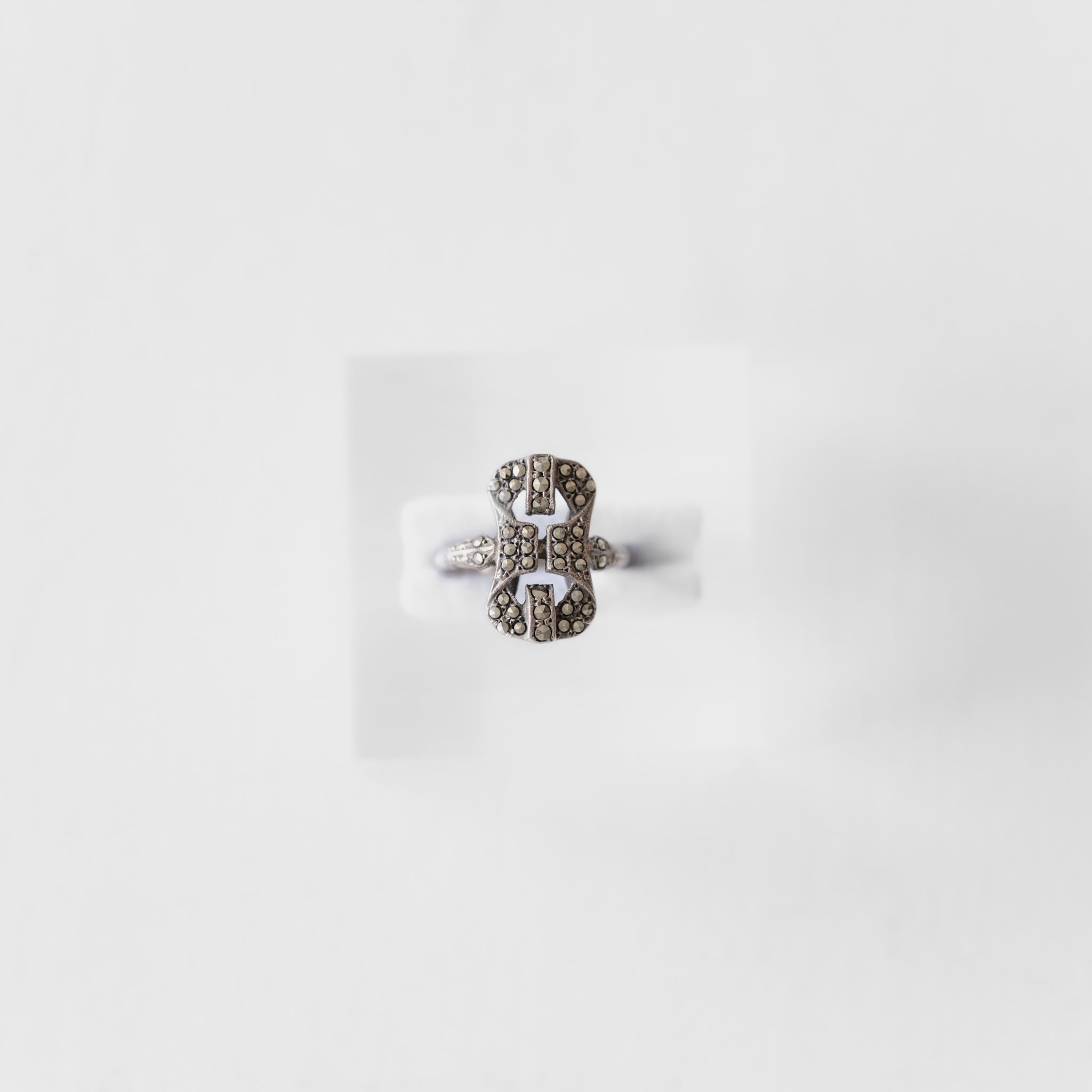 C.1920-1940｜Crest Marcasite Silver Ring