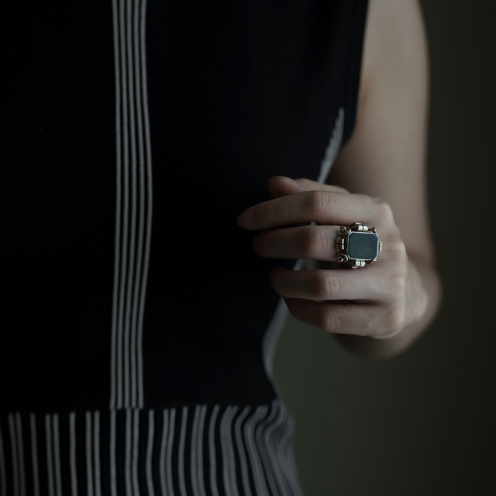 Art Nouveau / Art Deco Transitional design Green Jasper et Silver Ring