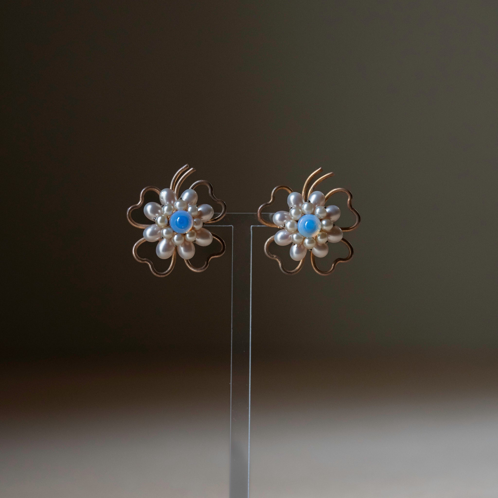 Louis Rousselet | Clover Glass Pearl Earrings
