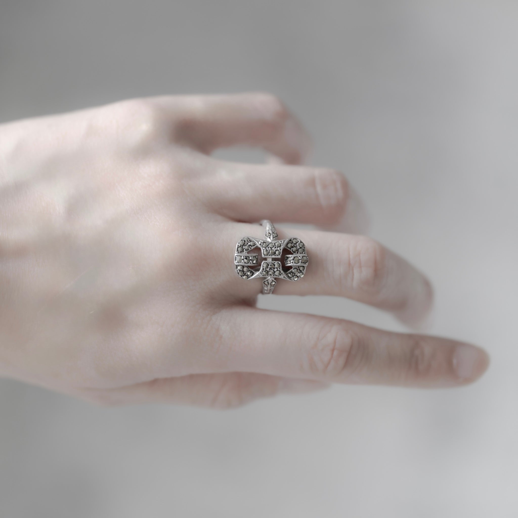 C.1920-1940｜Crest Marcasite Silver Ring
