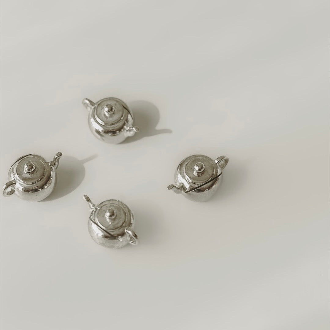 C.1950-1980 Tea Pot Card Holder