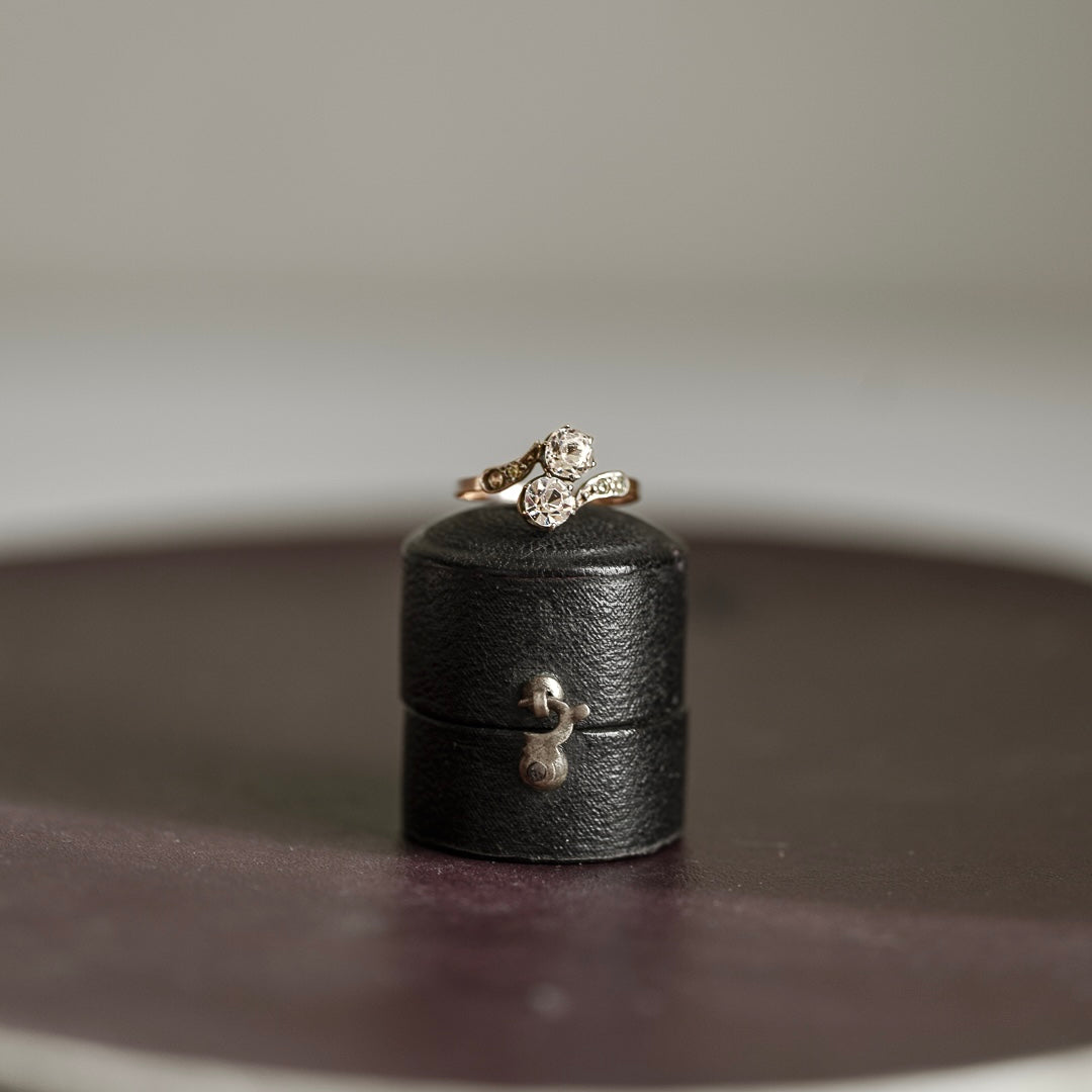 C.1900｜"Toi et Moi" Paste Stone 18K Gold Ring