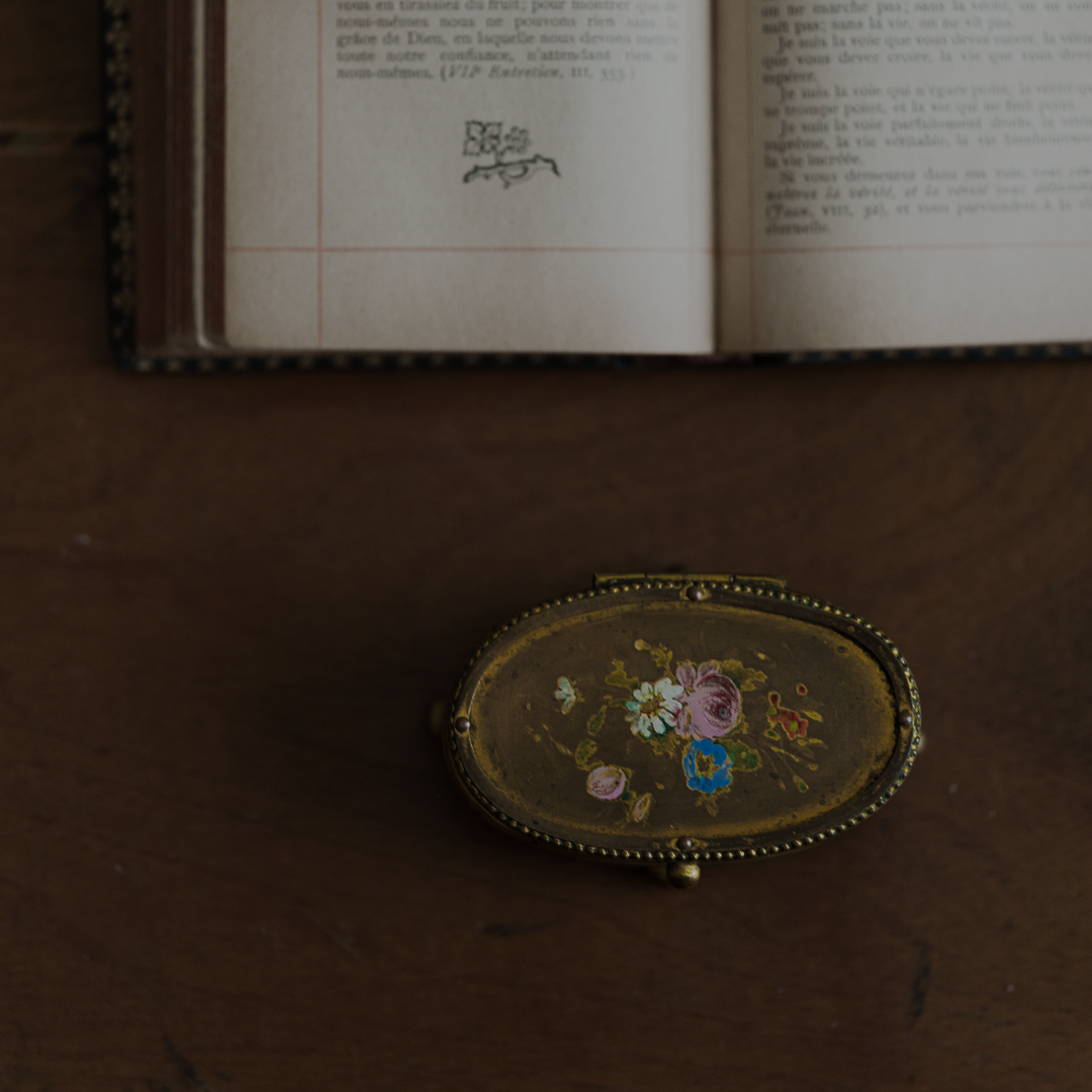 C.1900｜Hand Painted Flower Jewerly Case