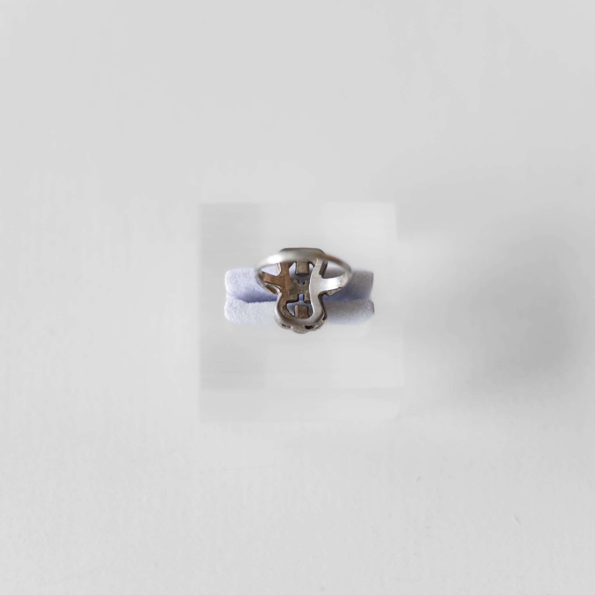 C.1920-1940｜Crest Marcasite Silver Ring