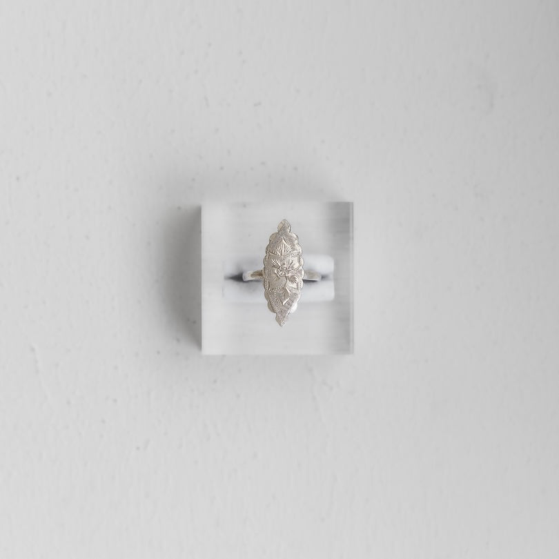 C.1920-1940 ｜ Quiet Bloom Marquise Ring