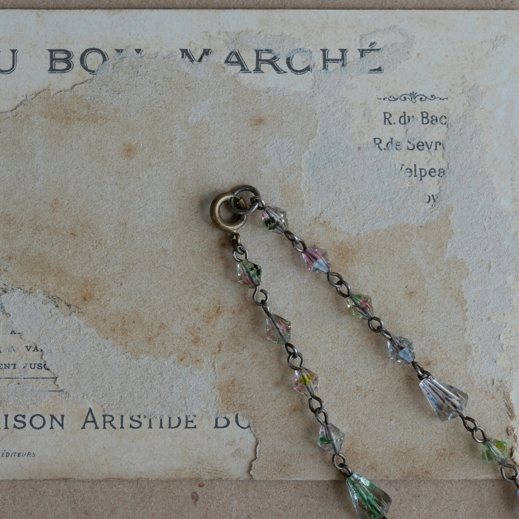 Clear Tone Iris Glass Necklace