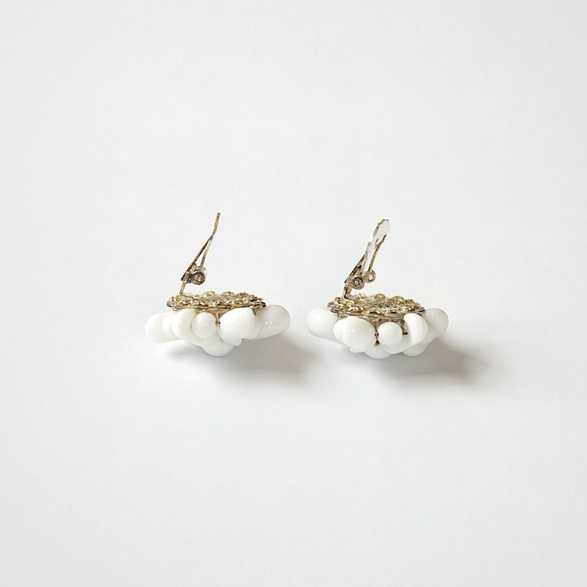 MIRIAM HASKELL WHITE AMARYLLIS EARRING<br>ミリアム・ハスケル<br>ホワイトアマリリス・イヤリング