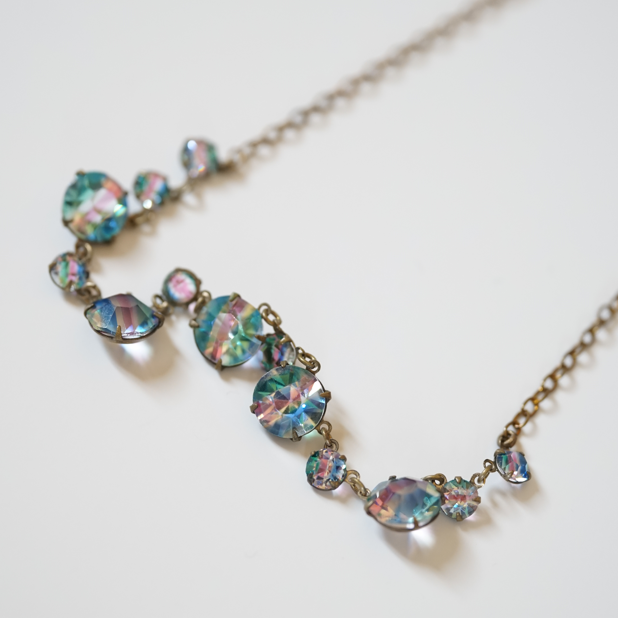 IRIS GLASS NECKLACE<br>アイリス・グラス・ネックレス
