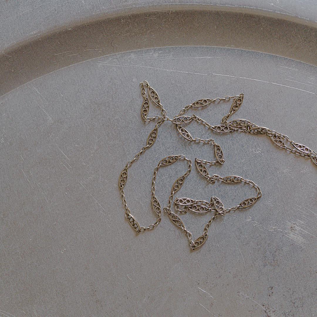 C.1900-1915｜Filigree Petit Leaf Motif Silver Chain