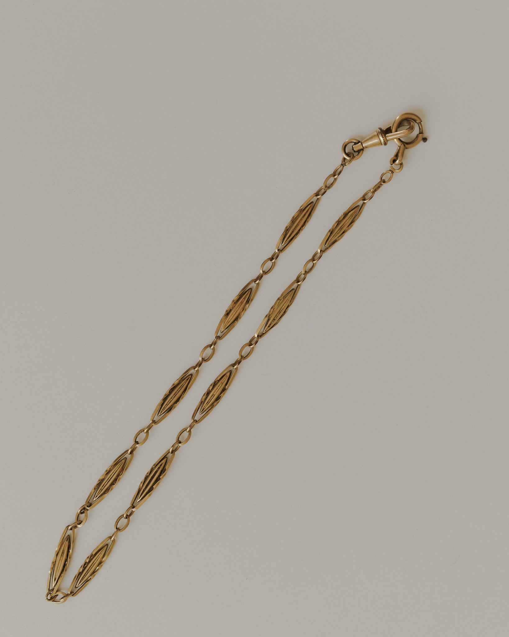C.1910-1930｜リーフモチーフ ナヴェット チェーン
