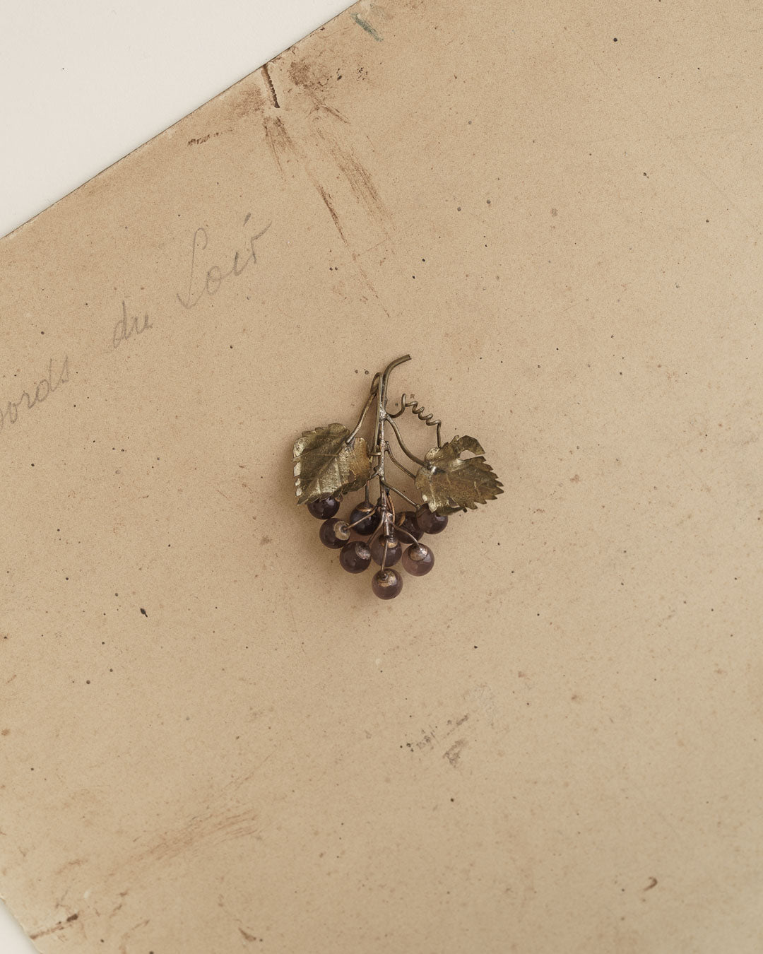 C.1930-｜Greyish Grape Glass Brooch
