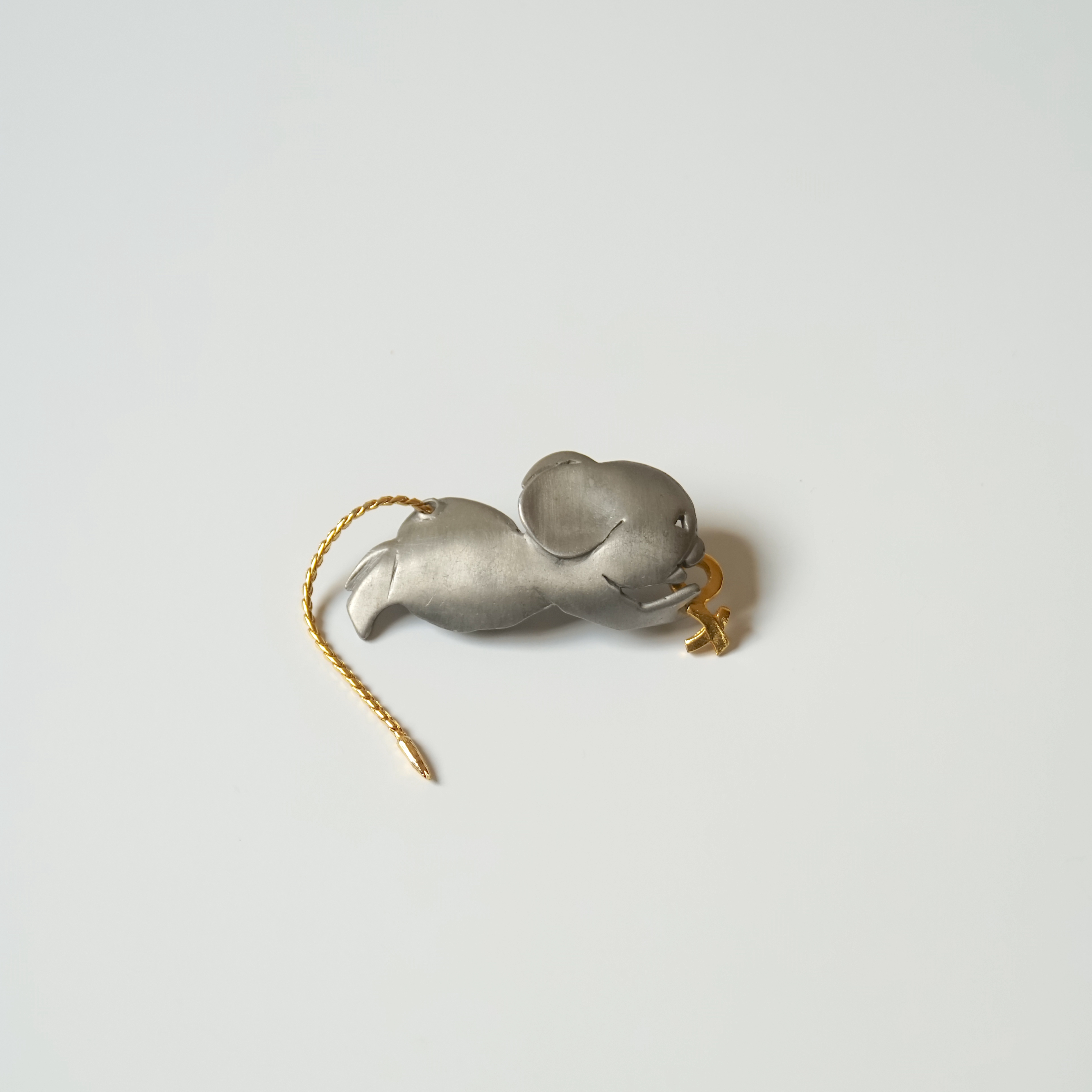 ULTRA CRAFT MOUSE BROOCH