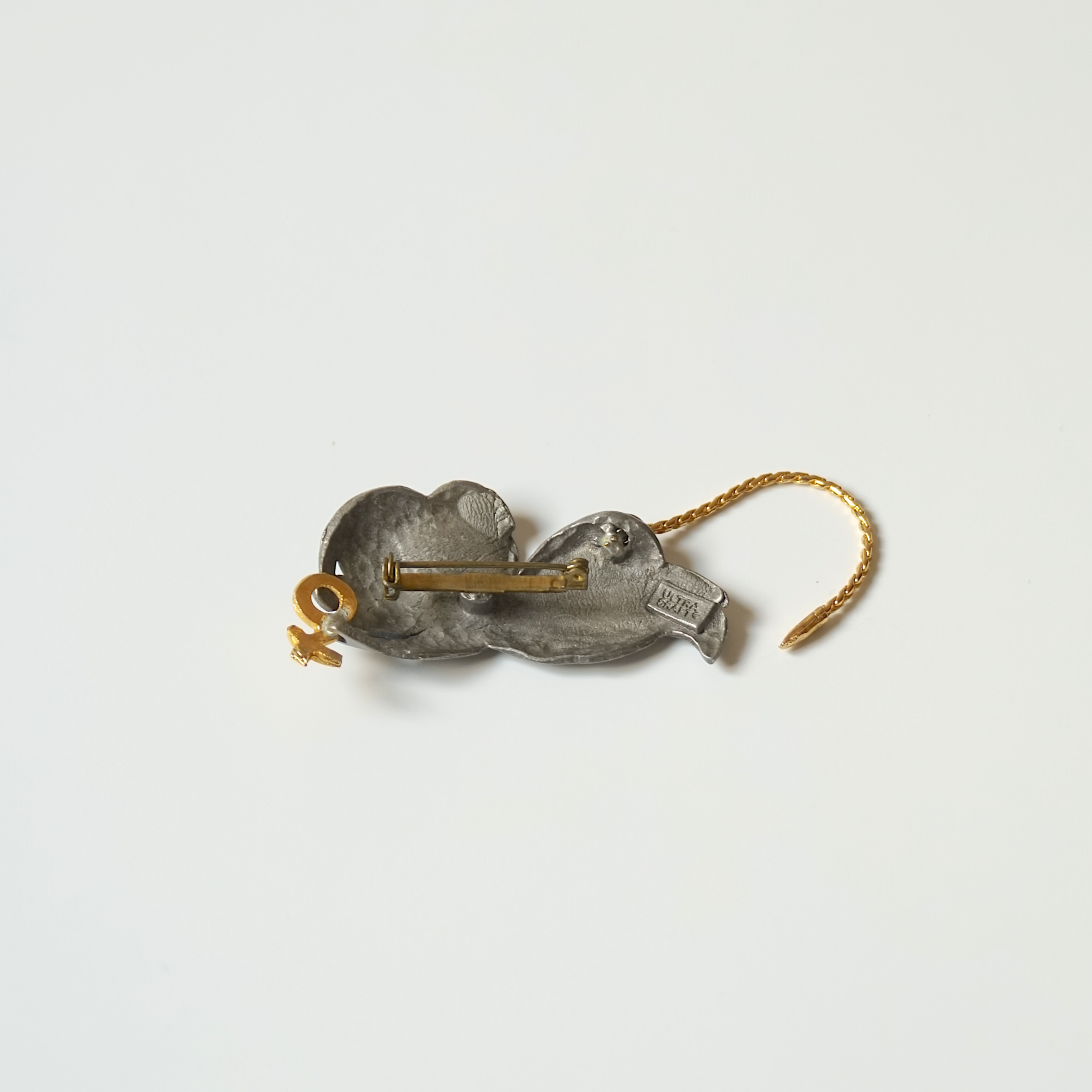 ULTRA CRAFT MOUSE BROOCH
