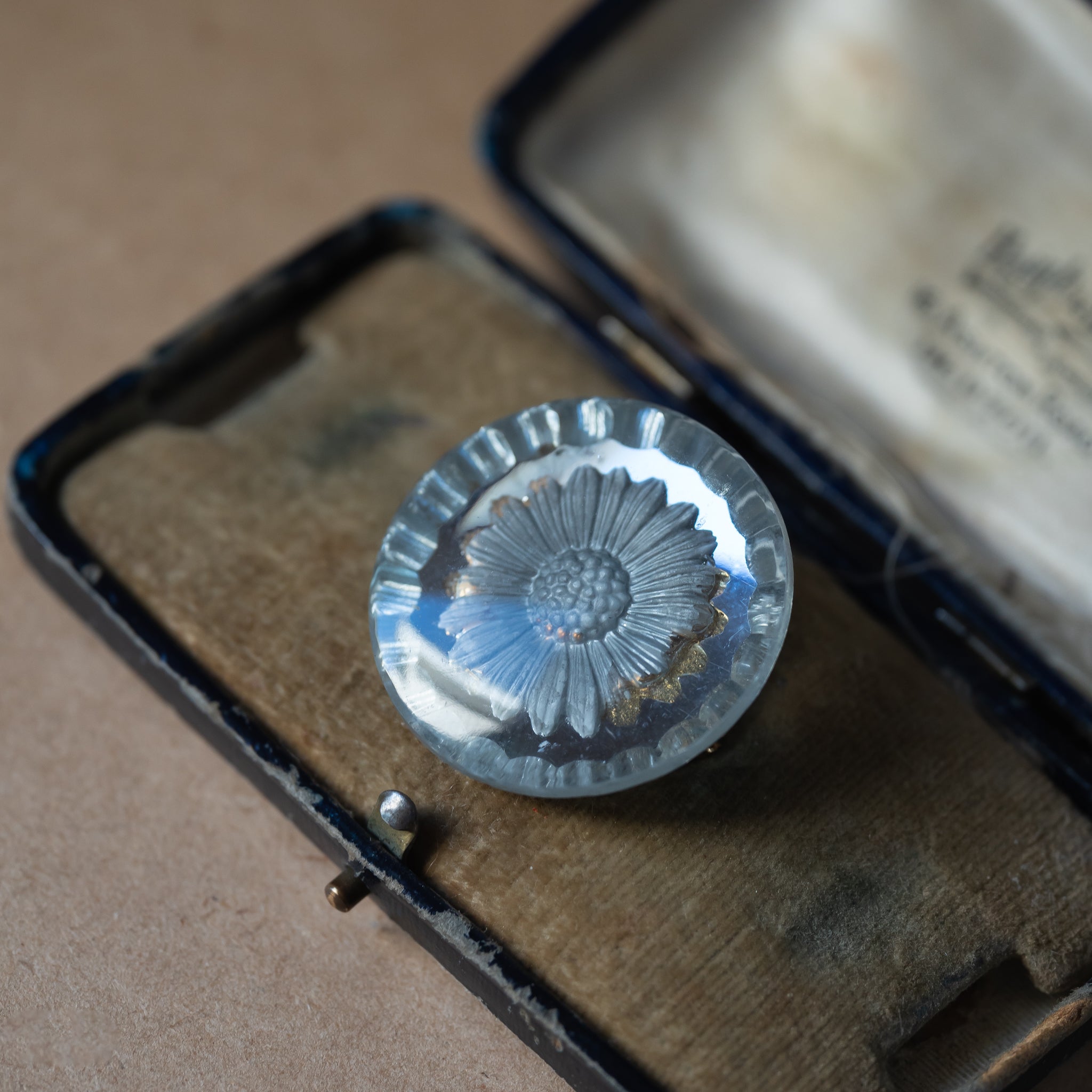 Daisy Clear Glass Brooch