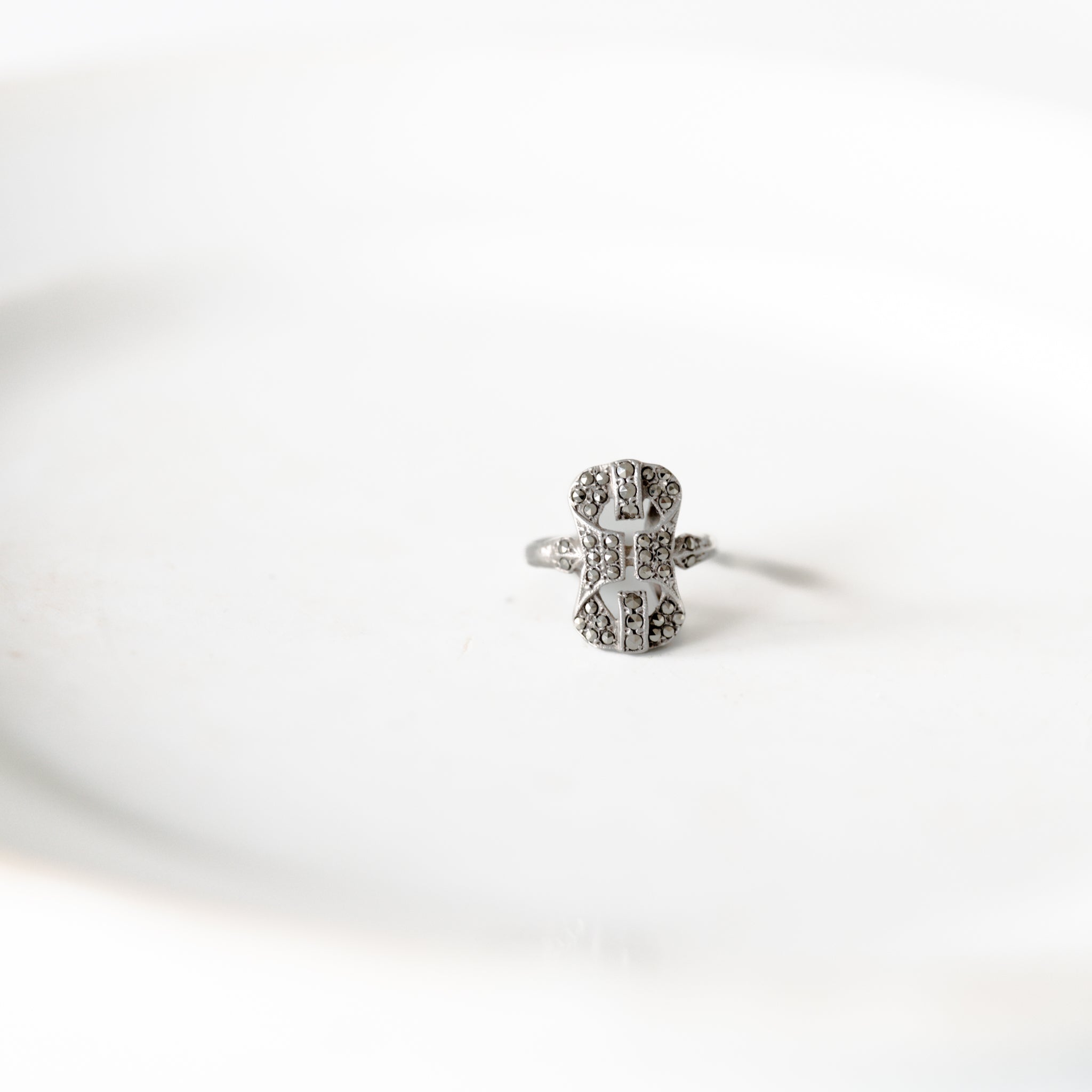 C.1920-1940｜Crest Marcasite Silver Ring