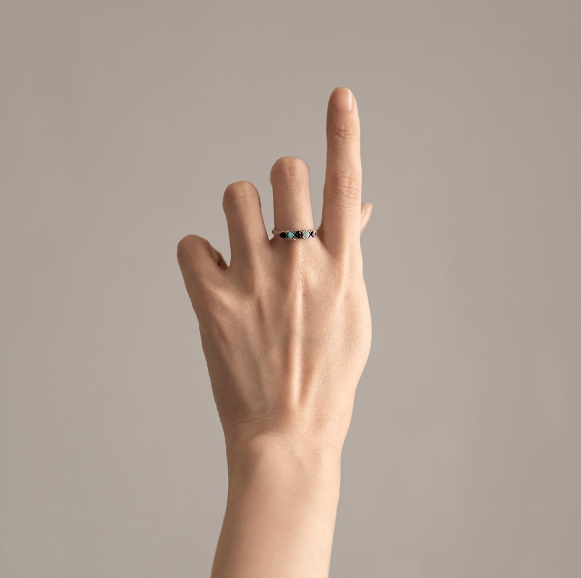 C.1970- Red Garnet et Opal Silver Ring