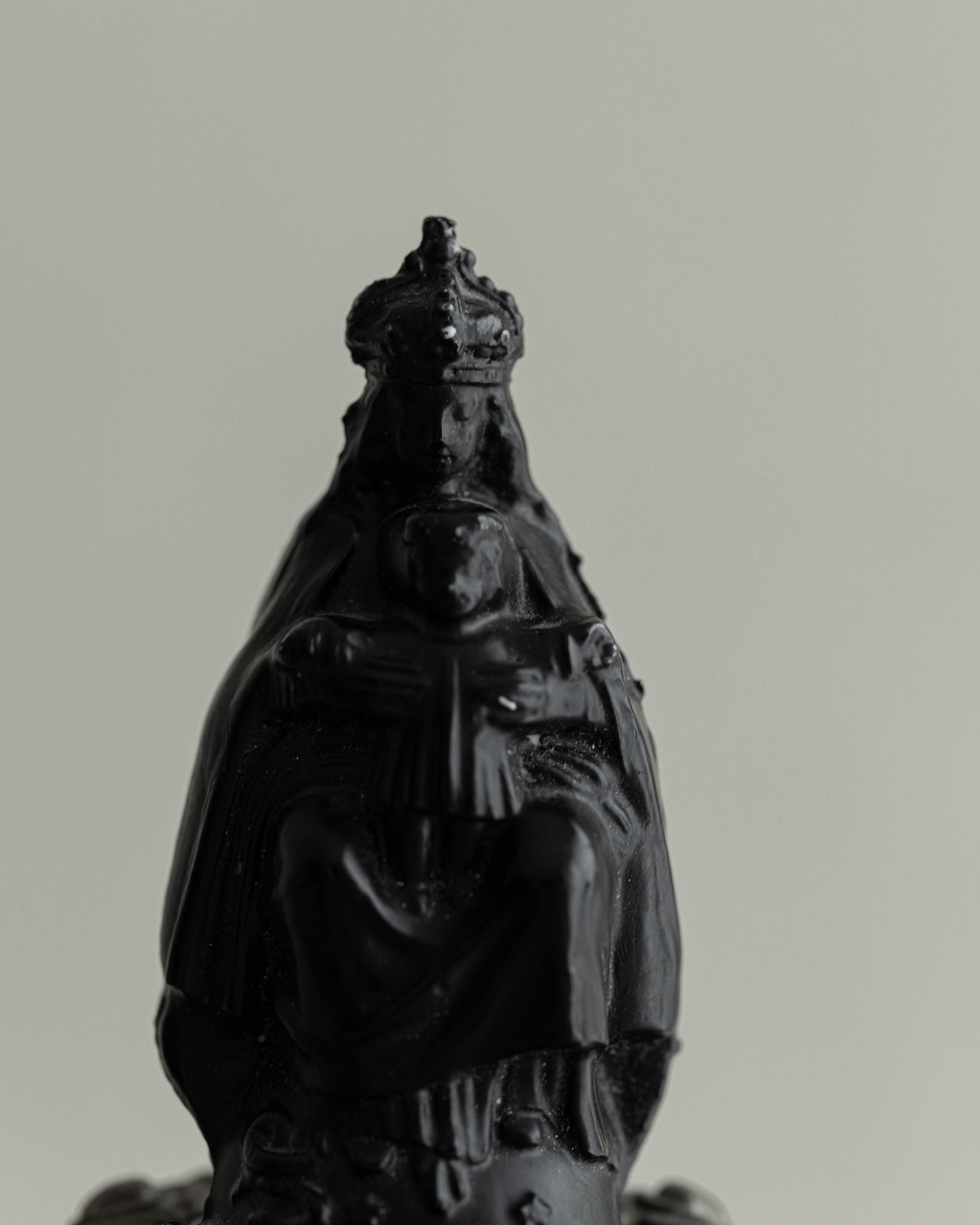 C.1920-1940 "黒衣の聖母子"の像　Vierge Noire
