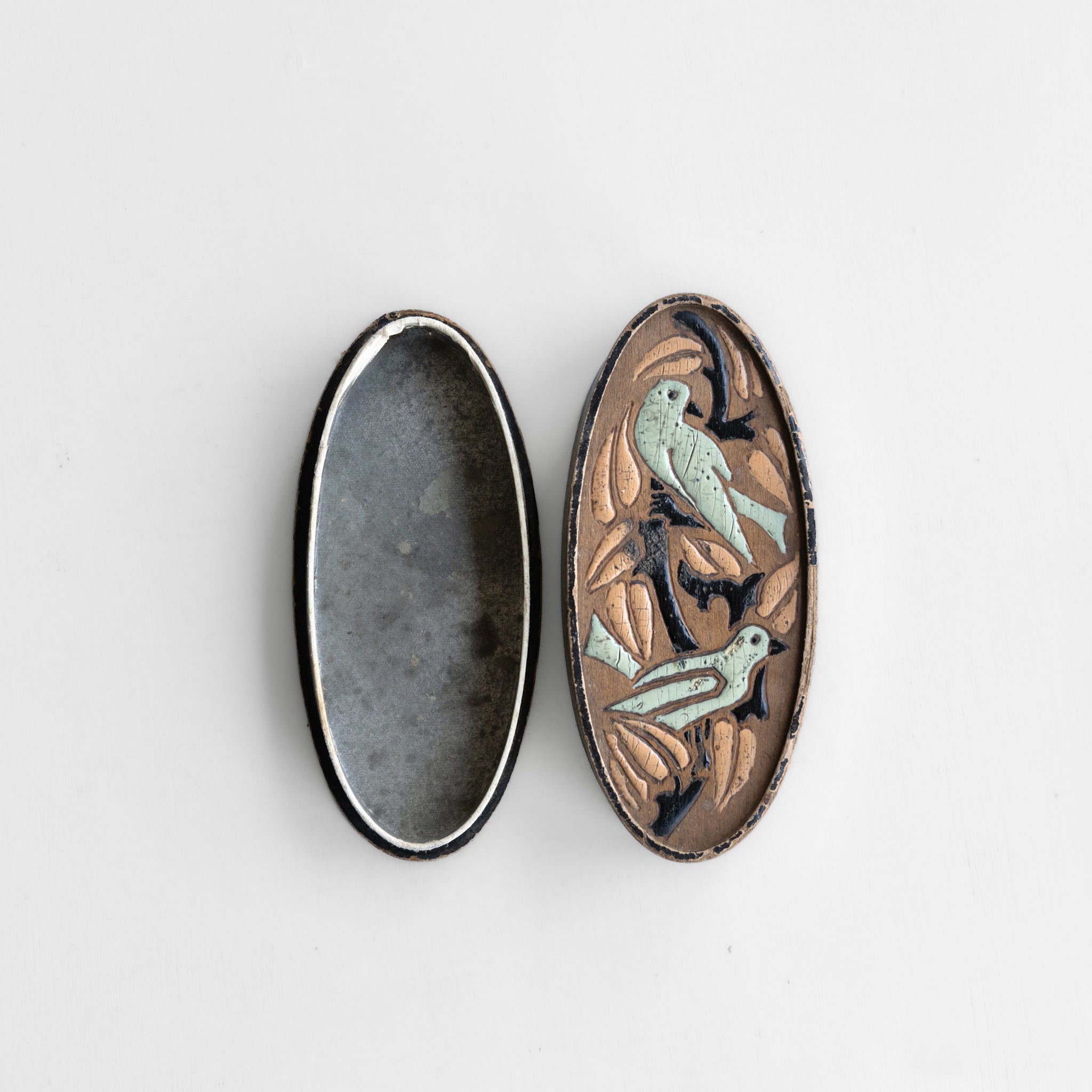 Wooden Bird Relief Paper Box｜C.1880 - 1910