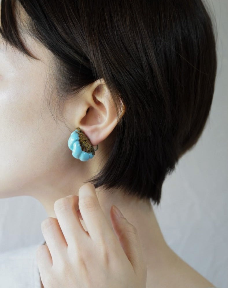 MIRIAM HASKELL LIGHT BLUE EARRING<br>ミリアム・ハスケル<br>ライトブルーセミフープイヤリング