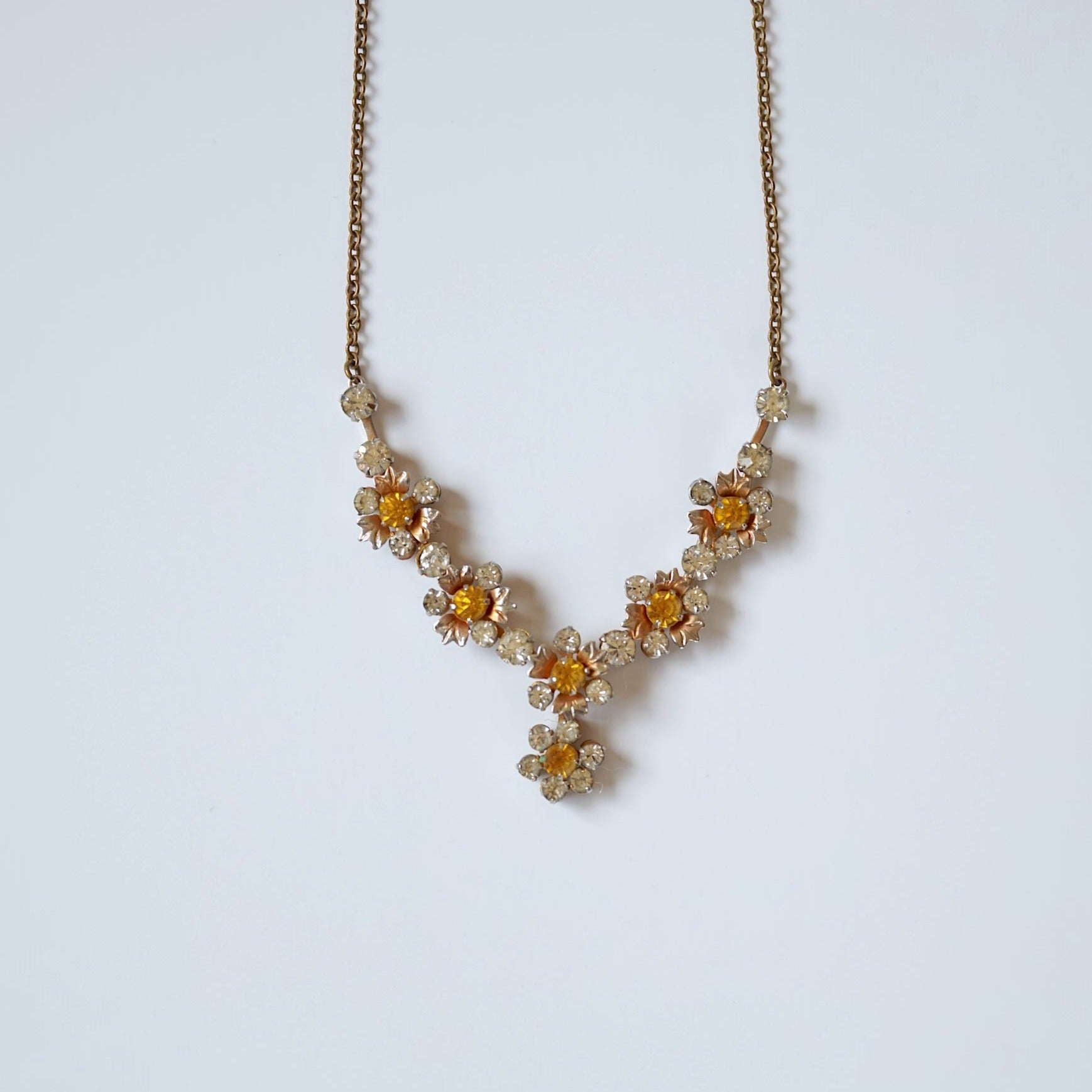 FLOWER GLASS NECKLACE<br>フラワー・グラス・ネックレス