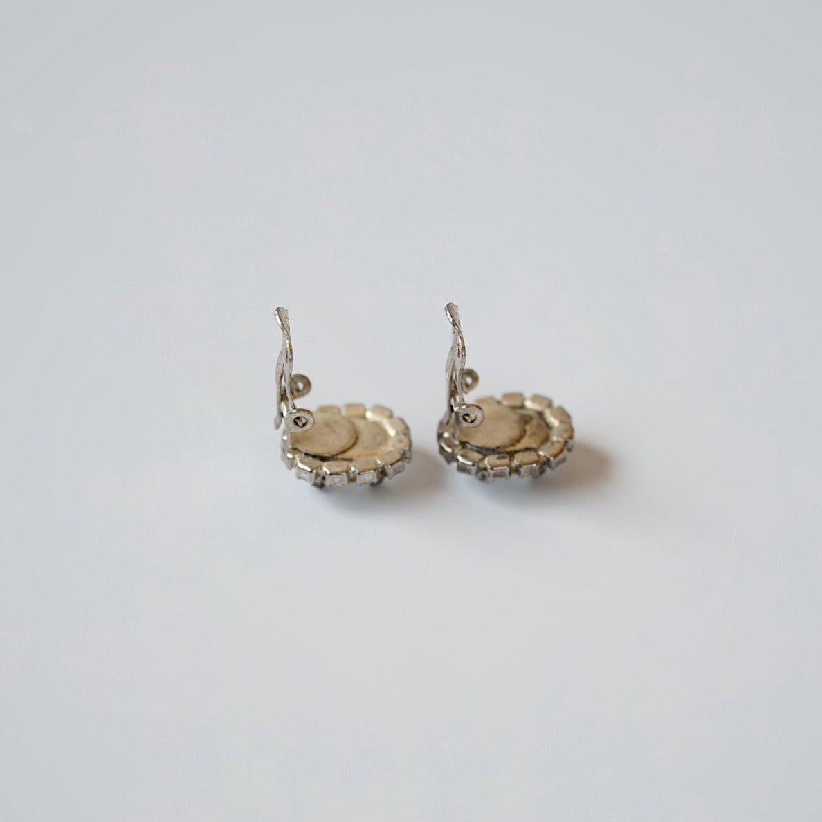 CLEAR GLASS EARRING<br>クリア・オーバルビジュー・イヤリング