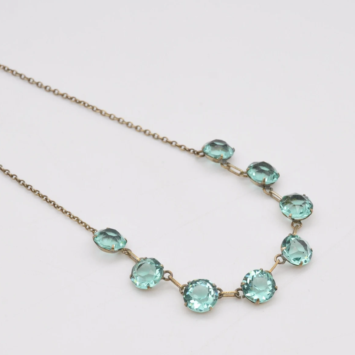 PALE BLUE GLASS NECKLACE<br>ペールブルー・グラス・ネックレス